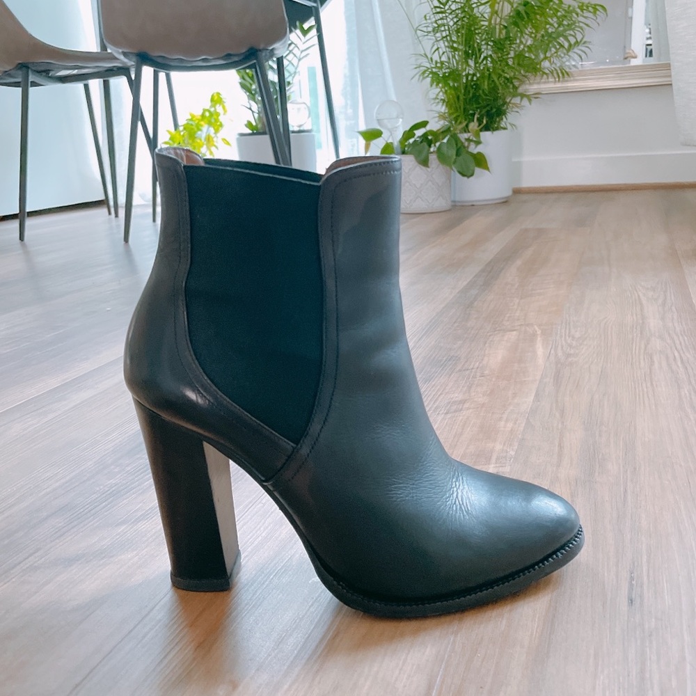 Ralph Lauren Black Booties, size 40B